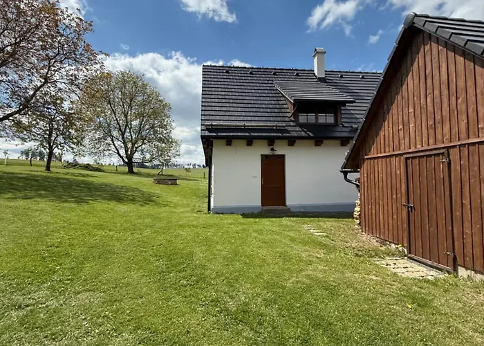 Chaloupka Pomnenka Na Lipce